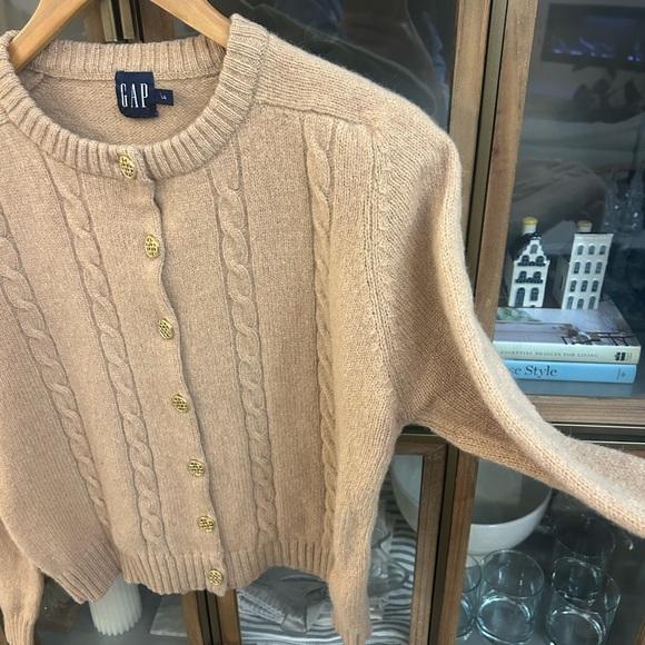 Vintage Gap Cable Knit Sweater - Picture 5 of 10